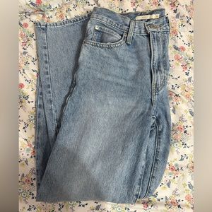 NEW!! Levi's Women's 94-Baggy-Light Indigo Worn in